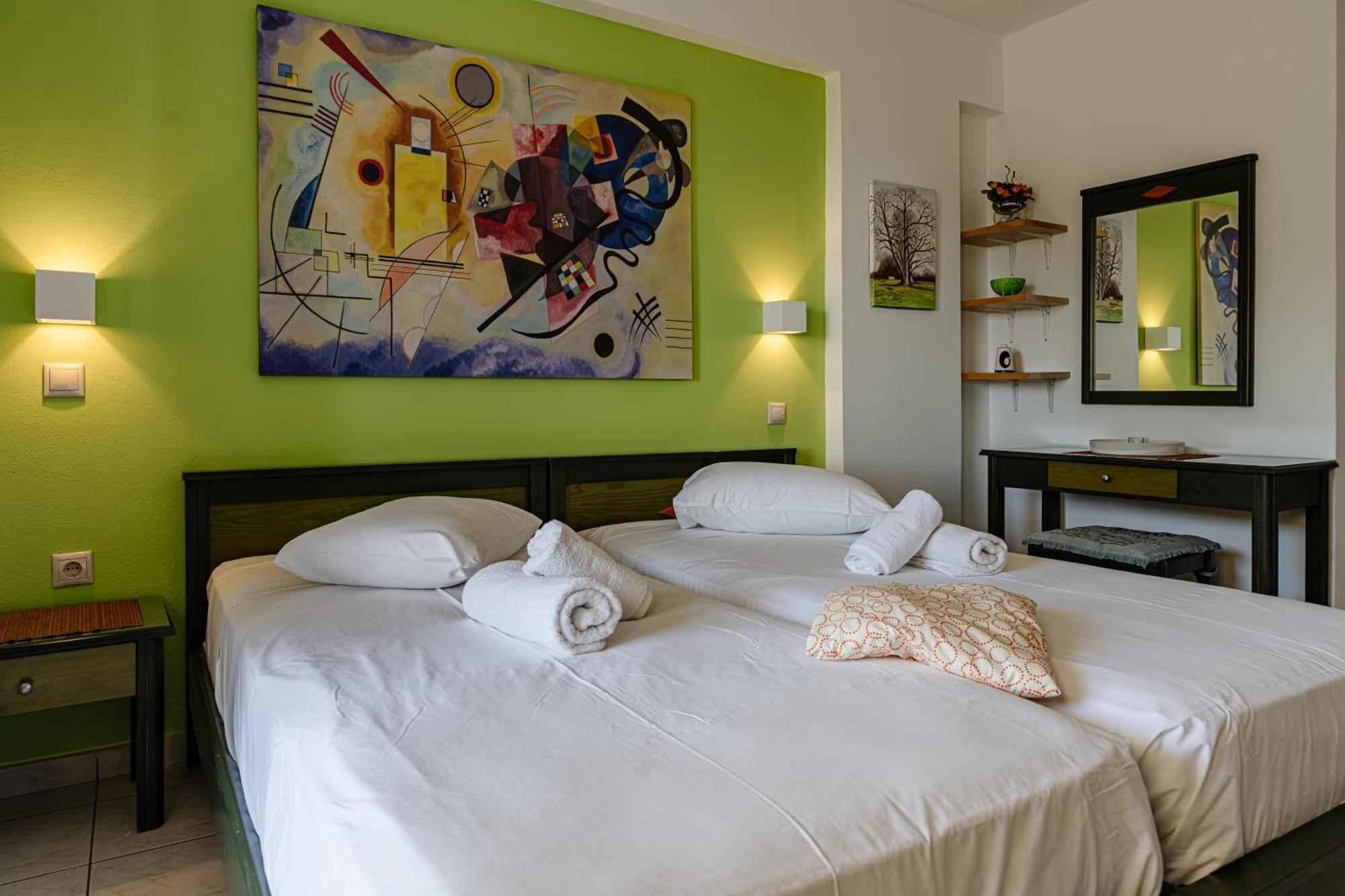 Seafront Spirit Suites ไซคิย์นธอสทาวน์ ห้อง รูปภาพ